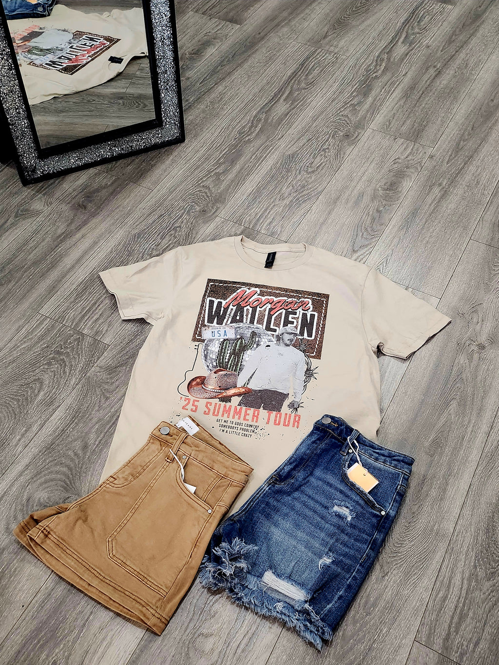 Wallen Graphic Tee (Sand)