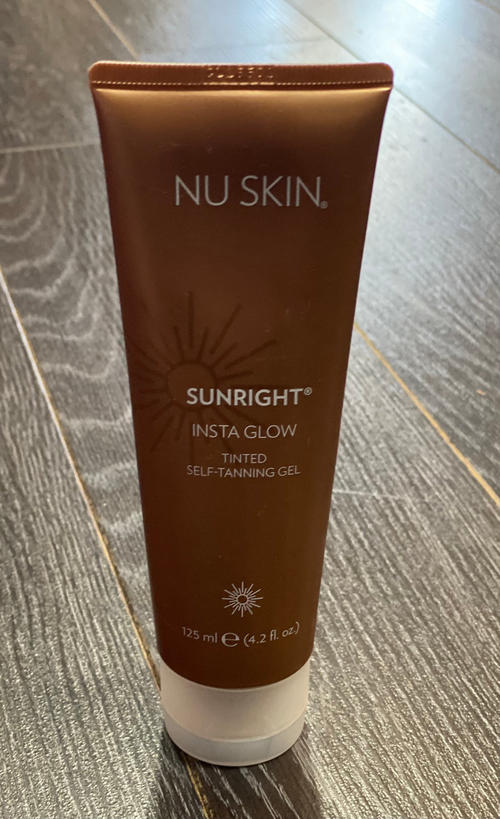 Nu Skin sunright insta glow tinted self-tanning gel